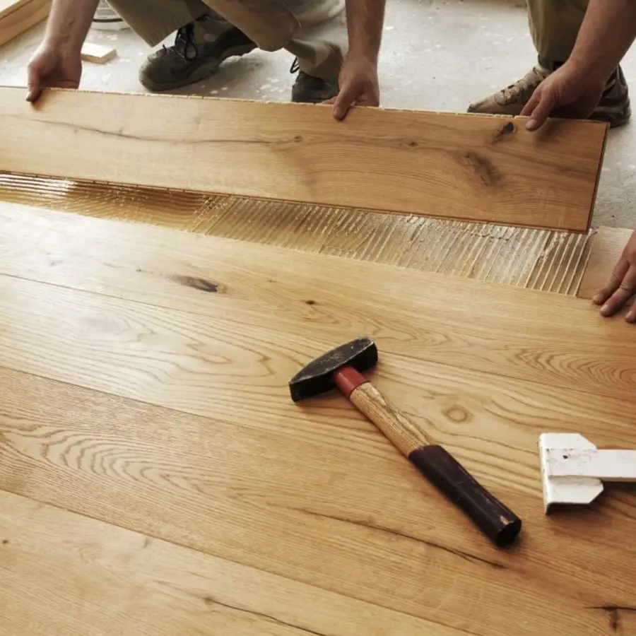 Les Avantages de la Pose Parquet Collé en haute Savoie