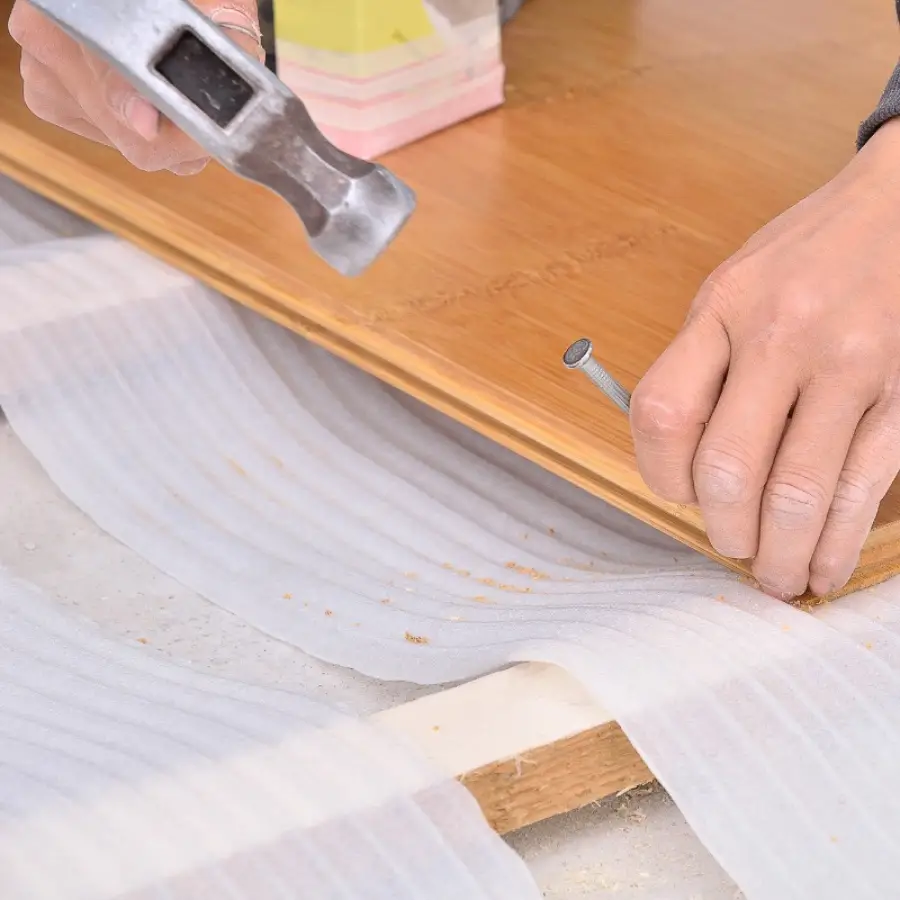 Les Avantages de la Pose de Parquet Clouée