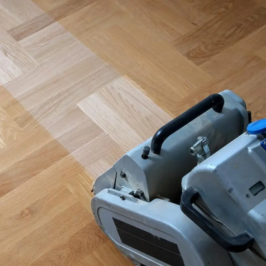 Ponçage parquet en Haute Savoie