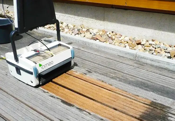 Entreprise de Nettoyage et entretien régulier de parquet massif ou contrecollé