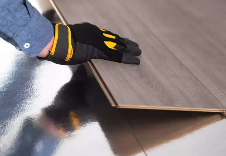 Installation d’un parquet massif traditionnel en Haute Savoie par un artisan spécialisé