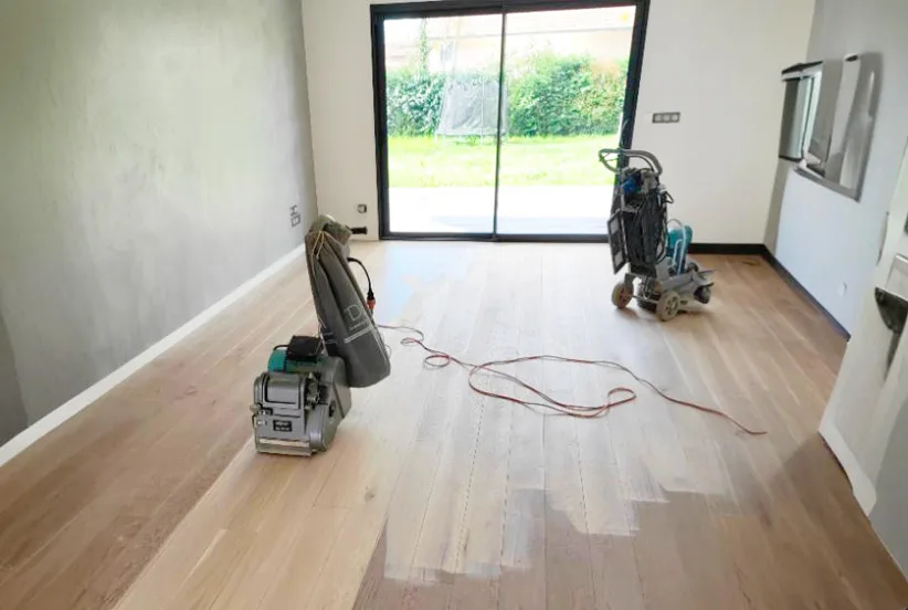 ponçage de parquet en bois massif à Thonon-les-Bains
