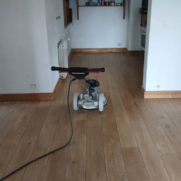 Ponçage professionnel du parquet Chamonix