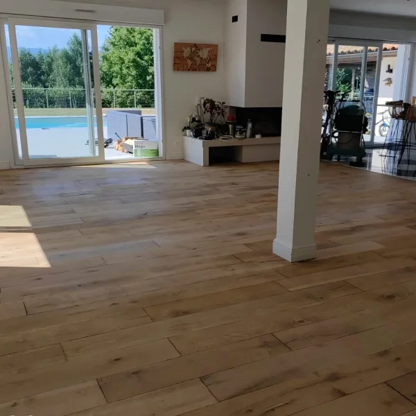 Artisan parqueteur 2M Parquet Net en intervention à Messery